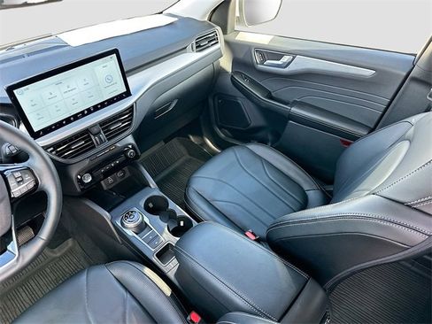 Used 2025 Ford Escape SE w/ PHEV Premium Package image 23