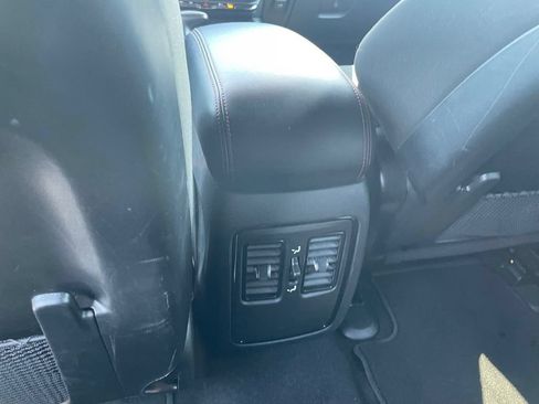 Used 2025 Dodge Durango GT AWD/4WD image 25