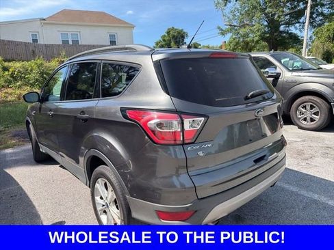 Used 2017 Ford Escape SE w/ Equipment Group 201A FWD image 18