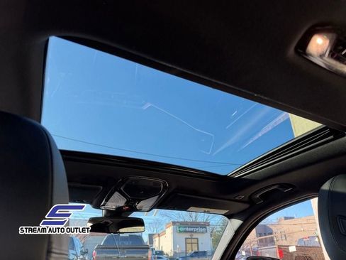 Used 2024 BMW 330i xDrive Sedan image 26