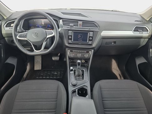 Used 2024 Volkswagen Tiguan S image 9