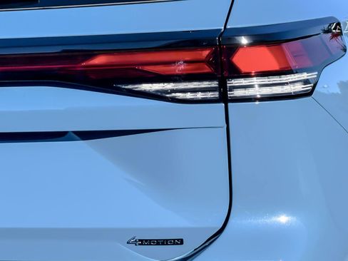New 2026 Volkswagen Tiguan SE AWD/4WD image 25