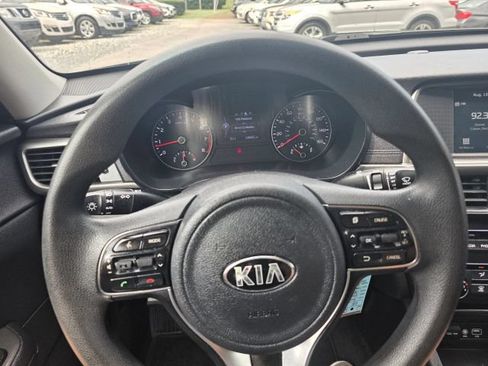 Used 2018 Kia Optima LX FWD image 15