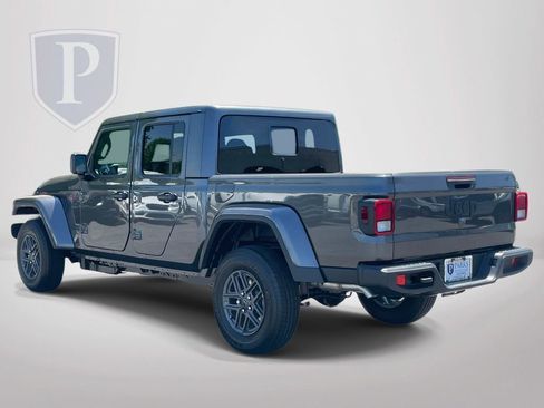 New 2026 Jeep Gladiator Sport AWD/4WD image 6