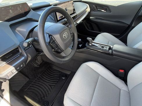 Used 2024 Toyota Prius Limited image 10