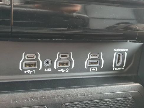 Used 2025 RAM 1500 Limited AWD/4WD image 22