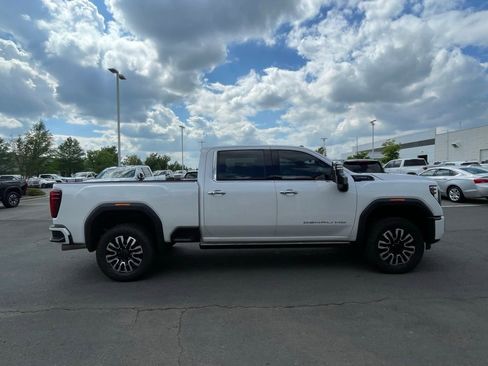 Used 2024 GMC Sierra 2500 Denali Ultimate w/ Max Trailering Package AWD/4WD image 9