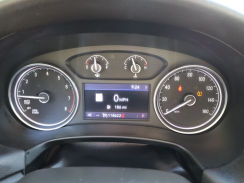 Used 2020 Buick Enclave Essence w/ Sound and Sites Package FWD image 34