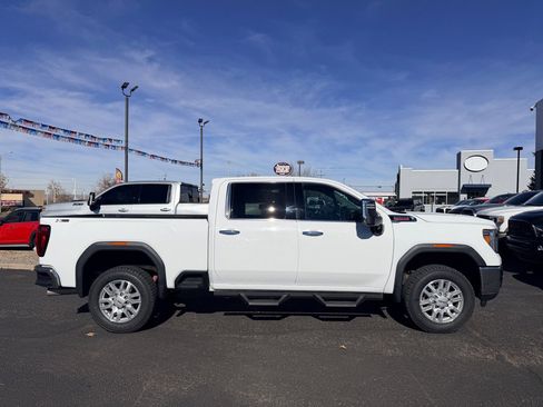 Used 2022 GMC Sierra 2500 SLT w/ Gooseneck/5TH Wheel Package image 3