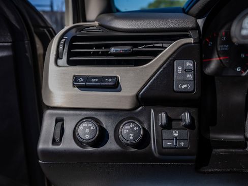 Used 2016 GMC Yukon Denali w/ Open Road Package image 18