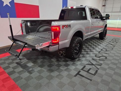 Used 2021 Ford F250 Platinum w/ FX4 Off-Road Package image 31