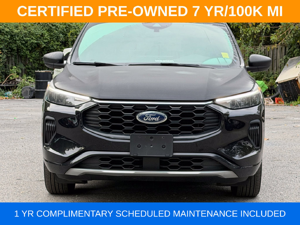 Used 2023 Ford Escape ST-Line w/ Tech Pack #1 AWD/4WD image 2