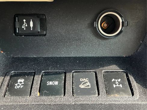 Used 2016 Toyota Highlander XLE AWD/4WD image 43
