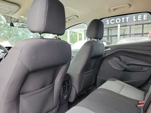Used 2017 Ford Escape SE FWD image 23