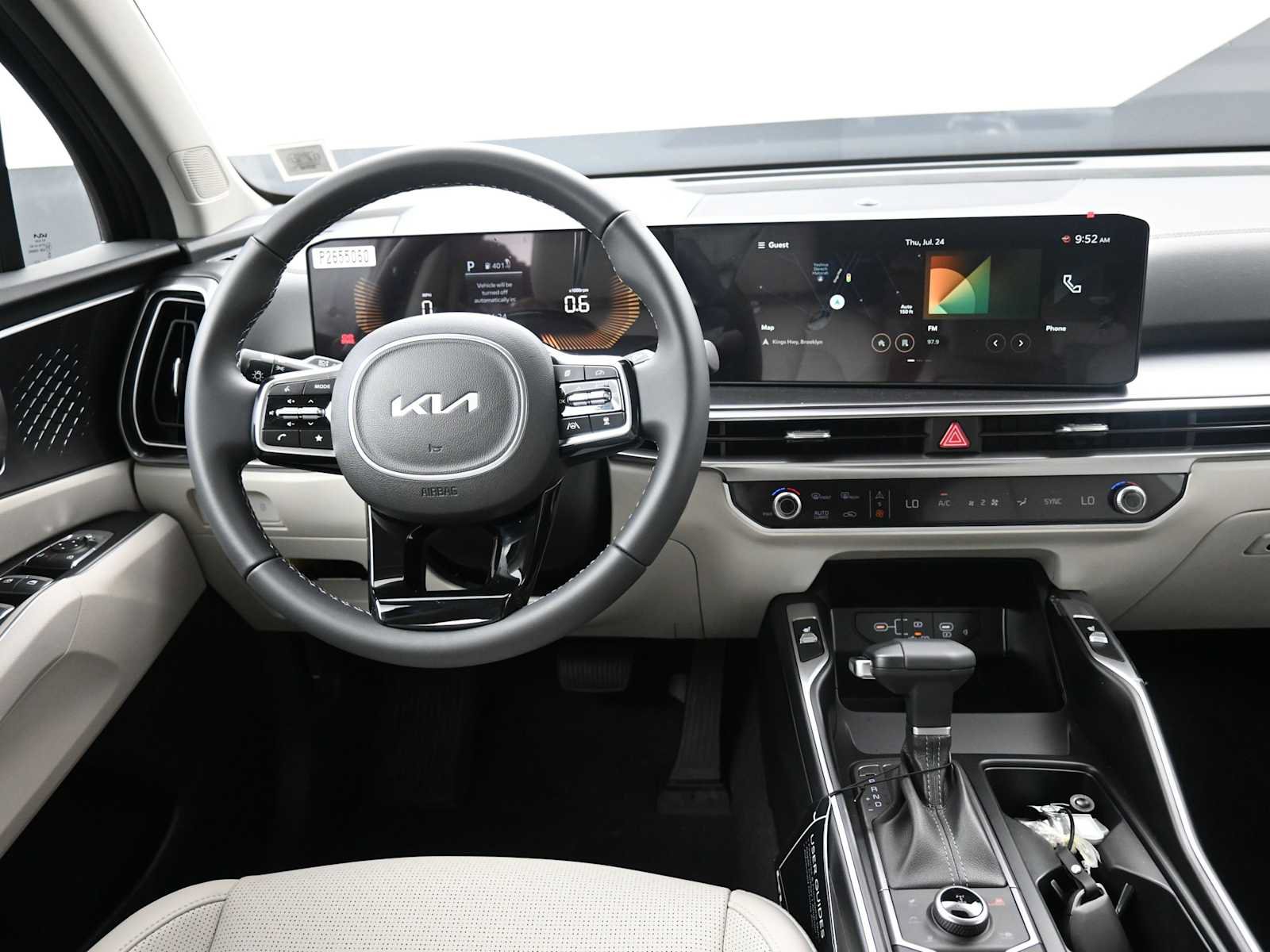 Used 2025 Kia Sorento S AWD/4WD image 19