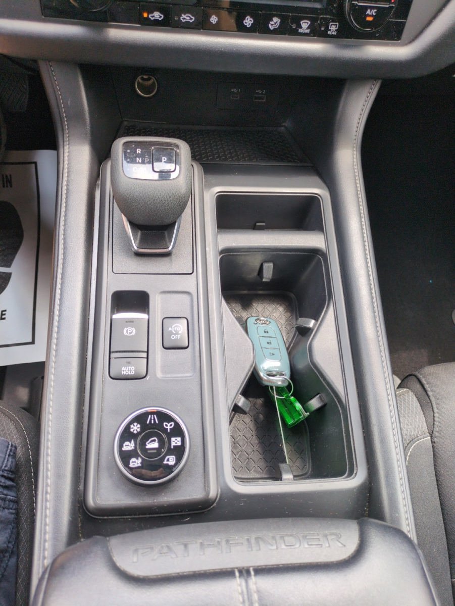 Used 2023 Nissan Pathfinder S AWD/4WD image 21