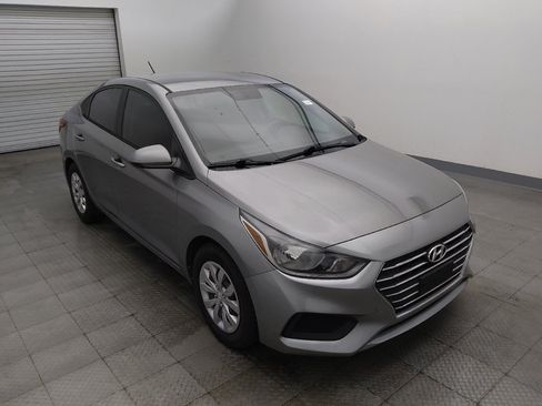Used 2021 Hyundai Accent SE FWD image 13