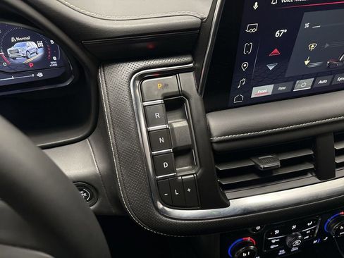 Used 2024 GMC Yukon SLT w/ SLT Luxury Package image 55