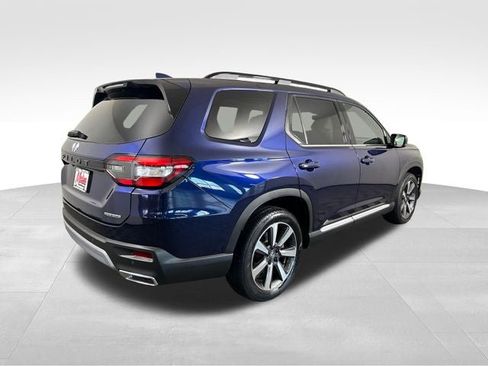 Used 2023 Honda Pilot Touring image 7
