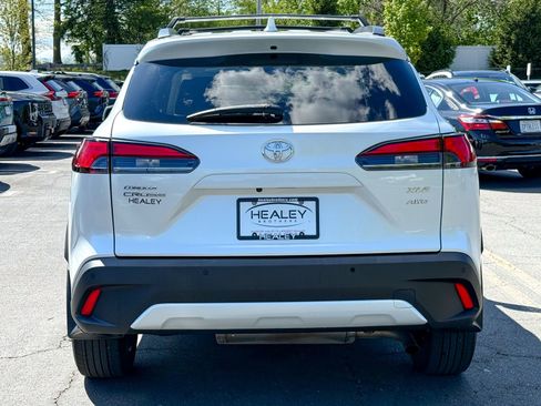 Used 2023 Toyota Corolla Cross XLE w/ Convenience Package AWD/4WD image 7