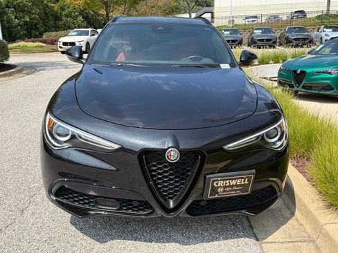 Used 2023 Alfa Romeo Stelvio Veloce AWD/4WD image 2