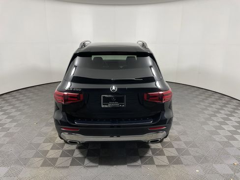 Certified 2025 Mercedes-Benz GLB 250 image 4