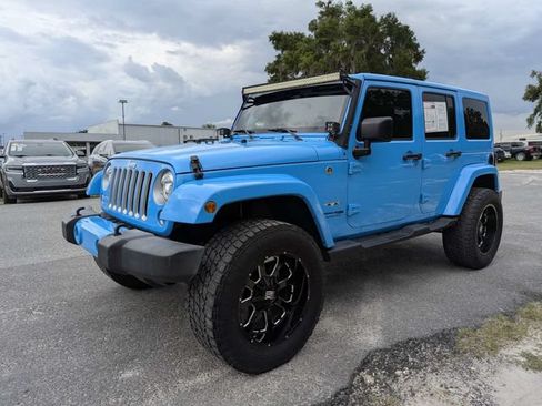 Used 2018 Jeep Wrangler Unlimited Sahara w/ Connectivity Group AWD/4WD image 7