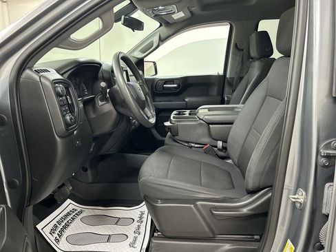 Used 2021 Chevrolet Silverado 1500 Custom Trail Boss w/ LPO, Dark Essentials Package AWD/4WD image 9