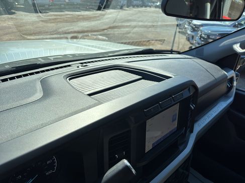 Used 2024 Ford F350 XLT image 39