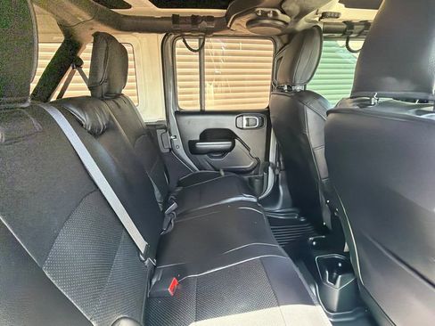 Used 2021 Jeep Wrangler Unlimited Sport AWD/4WD image 17