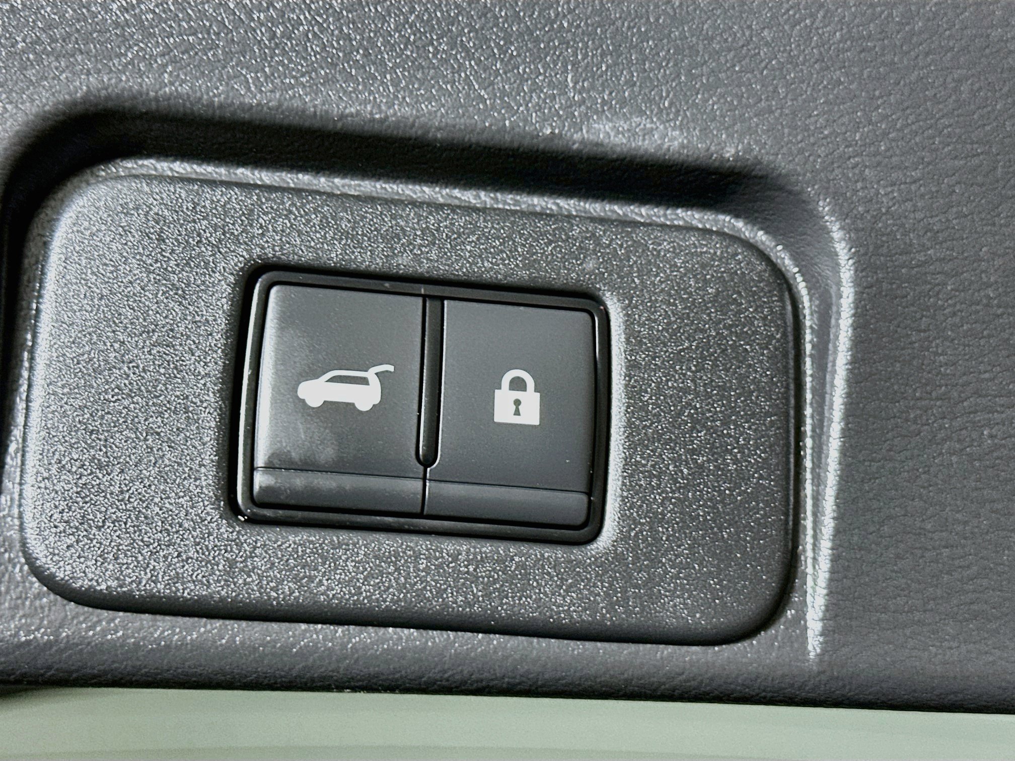 Used 2023 Nissan Rogue SL w/ SL Premium Package FWD image 31