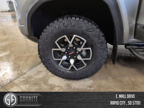 Used 2024 GMC Canyon AT4X AWD/4WD image 28