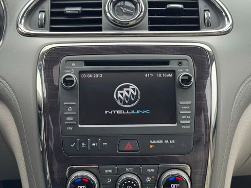 Used 2016 Buick Enclave Leather image 3