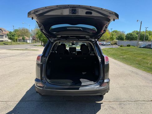 Used 2018 Toyota RAV4 LE w/ All Weather Liner Package AWD/4WD image 8