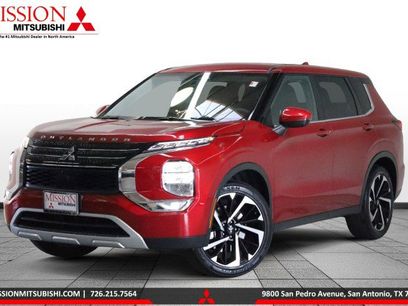 Used 2023 Mitsubishi Outlander SE