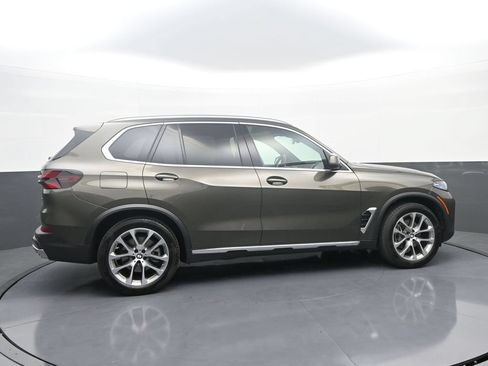 Used 2026 BMW X5 xDrive40i w/ Premium Package AWD/4WD image 8