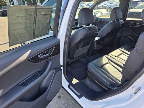 Used 2025 Audi Q7 2.0T Premium w/ Convenience Package image 18