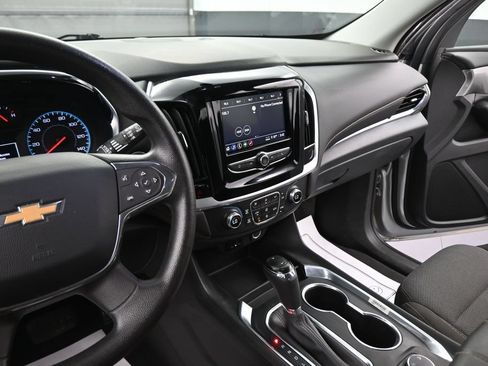 Used 2020 Chevrolet Traverse LS AWD/4WD image 37