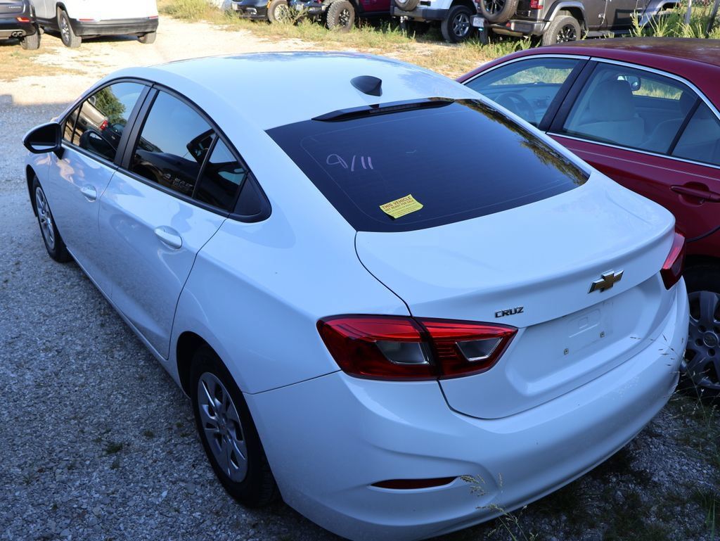 Used 2019 Chevrolet Cruze Sedan FWD image 20