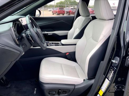 Used 2024 Lexus RX 350 Premium Plus image 8