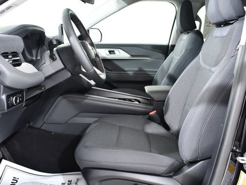 New 2026 Ford Explorer Active AWD/4WD image 6