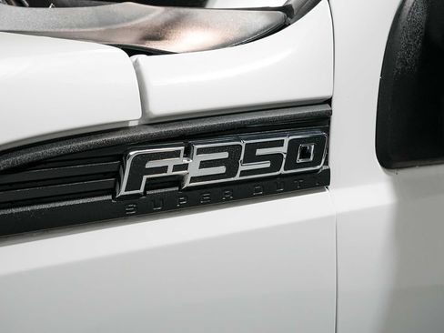 Used 2016 Ford F350 XL AWD/4WD image 11