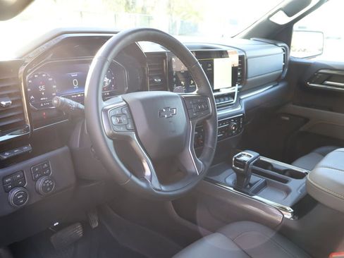 Certified 2024 Chevrolet Silverado 1500 ZR2 image 31
