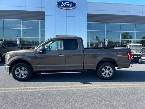 Used 2017 Ford F150 XLT w/ Equipment Group 302A Luxury image 1