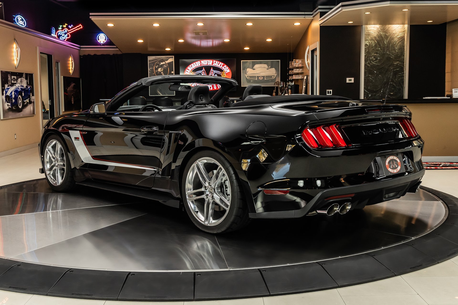 Used 2017 Ford Mustang GT Premium w/ Equipment Group 401A RWD image 17