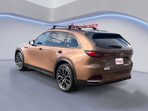 Used 2025 MAZDA CX-70 Plug-In Hybrid w/ Premium Plus AWD/4WD image 3