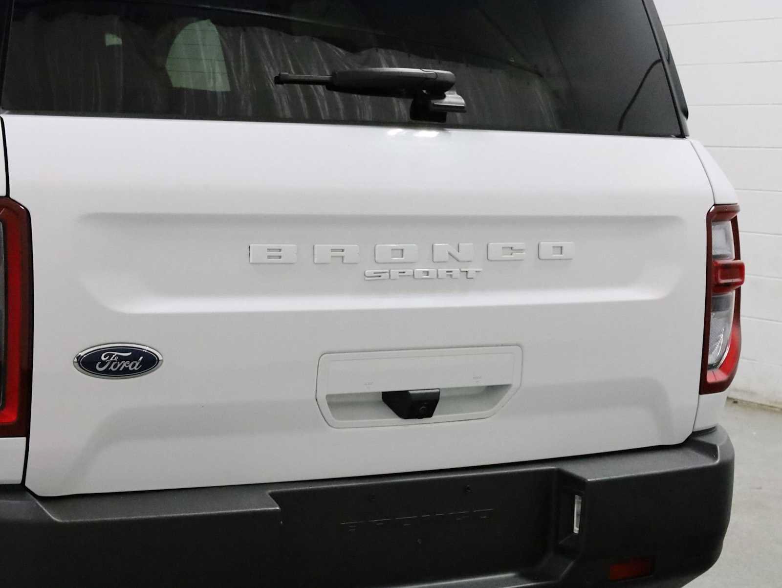 Used 2022 Ford Bronco Sport Outer Banks w/ Tech Package AWD/4WD image 8
