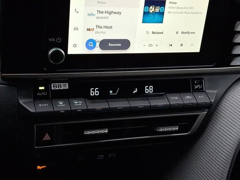 Used 2026 Toyota Camry SE image 15