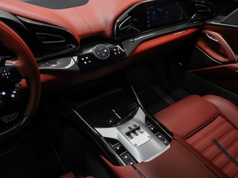 Certified 2025 Ferrari Purosangue image 68