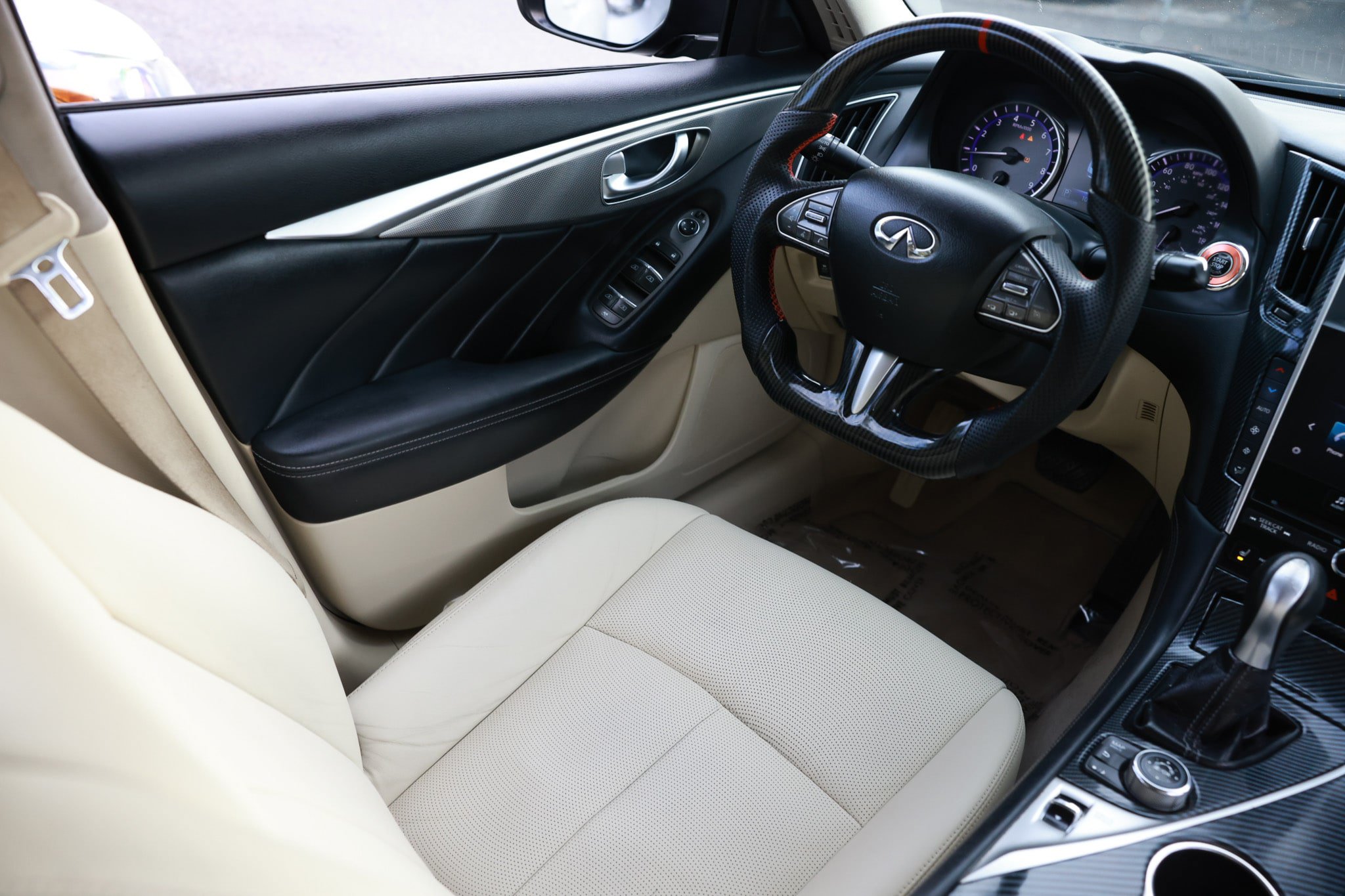 Used 2015 INFINITI Q50 Premium w/ Navigation Package AWD/4WD image 25